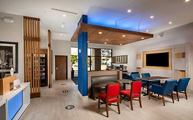 Holiday Inn Express & Suites Chatsworth By Ihg